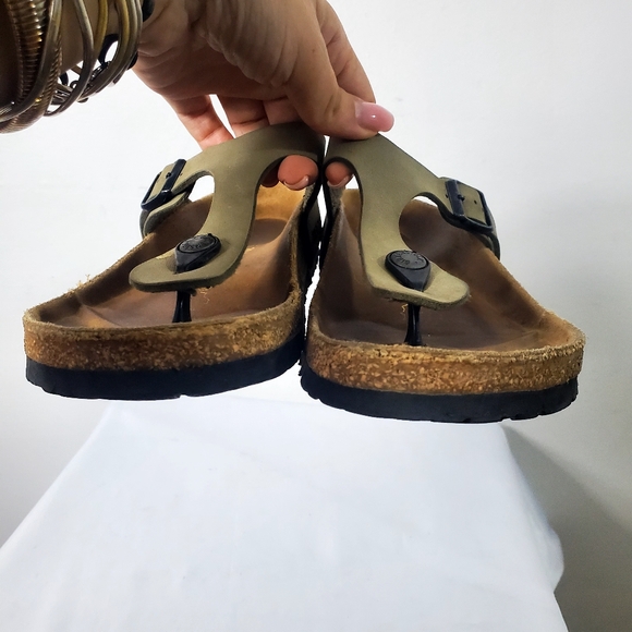 Birkenstock Gizeh Green Sandal - Picture 5 of 15